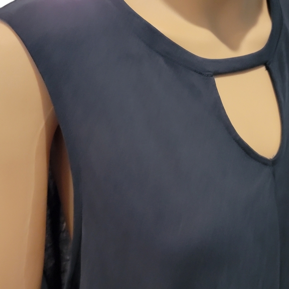 Time & Tru Black Sleeveless Top With Cutout Neck and Front Knot 2X - Picture 2 of 5